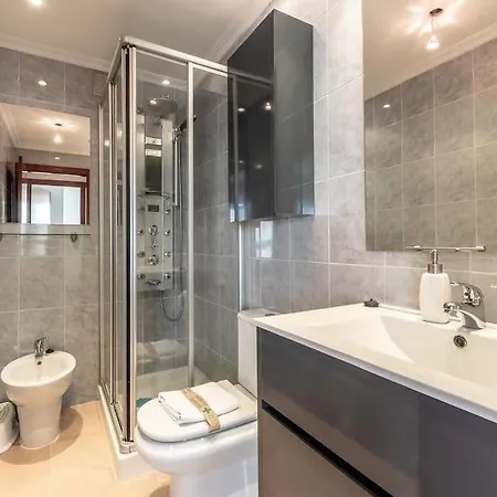 Gran Bilbao Xv With Parking By Aston Apartment